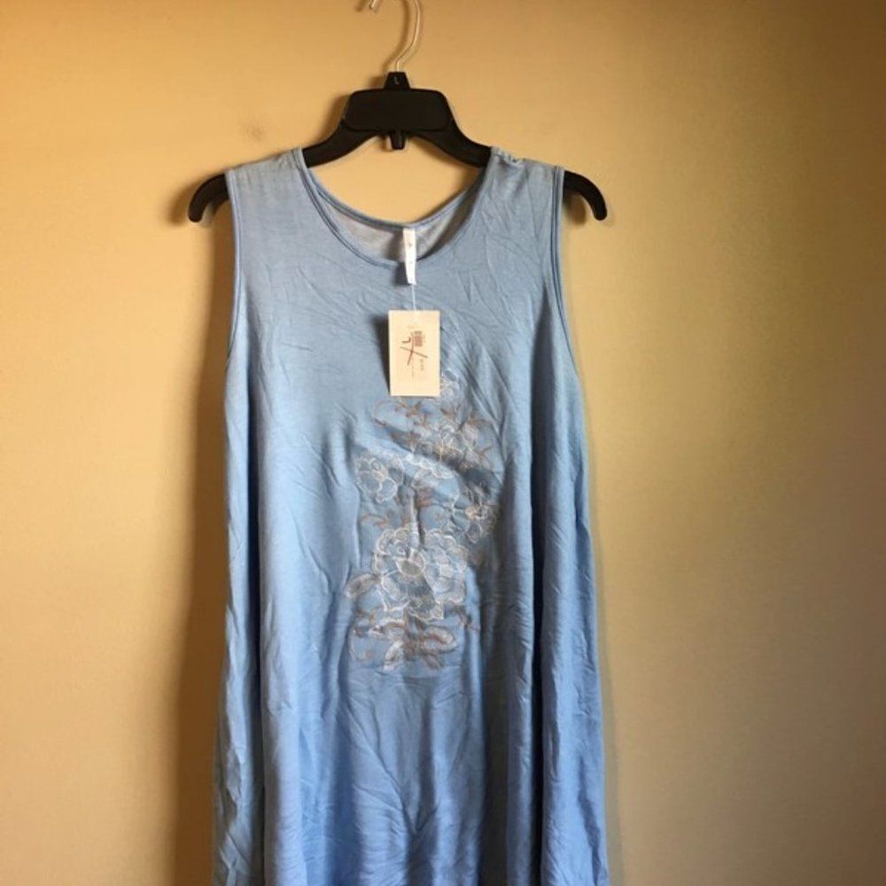 NWT Acting Pro large blue tank top